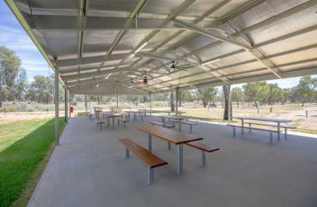 Kui Parks, Apex Riverbeach Holiday Park, Camp Kitchen