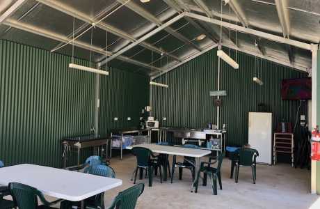 Kui Parks, Coolac Cabins & Camping, Camp Kitchen