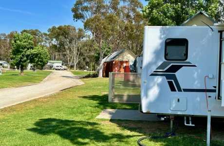 Kui Parks, Pioneer Tourist Park, Deniliquin, Sites