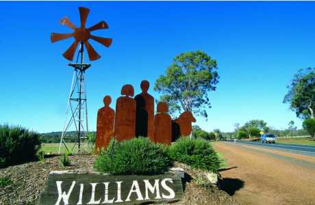 Williams Motel & Shady Acres Caravan Park