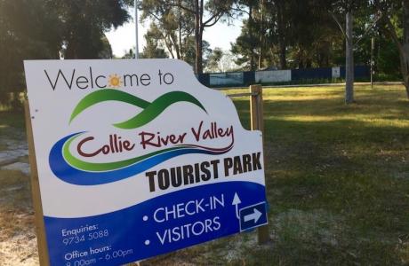 Kui Parks, Collie River Valley Tourist Park, Collie, Signage