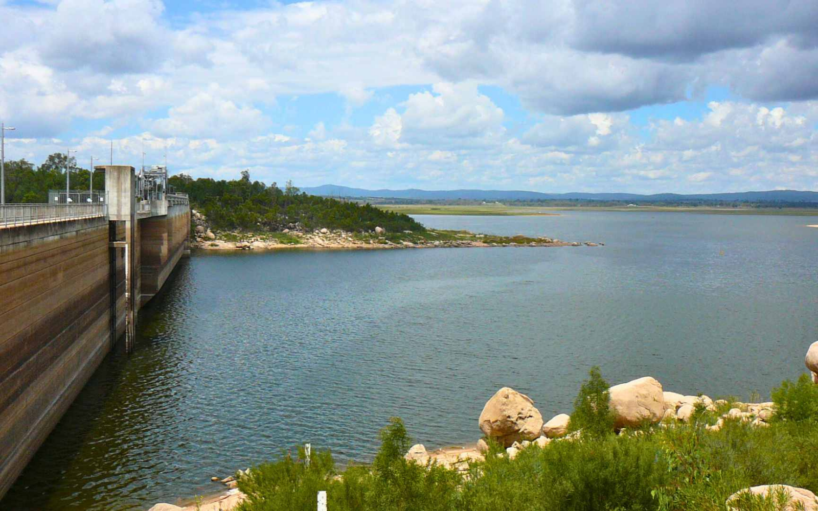 lake leslie caravan park kui parks dam