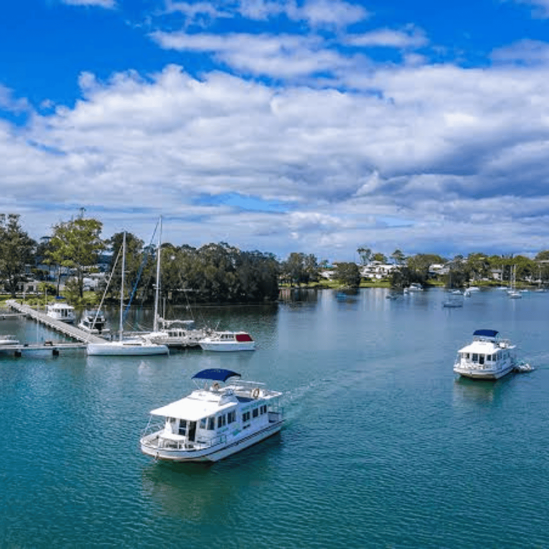 Wangi Houseboats
