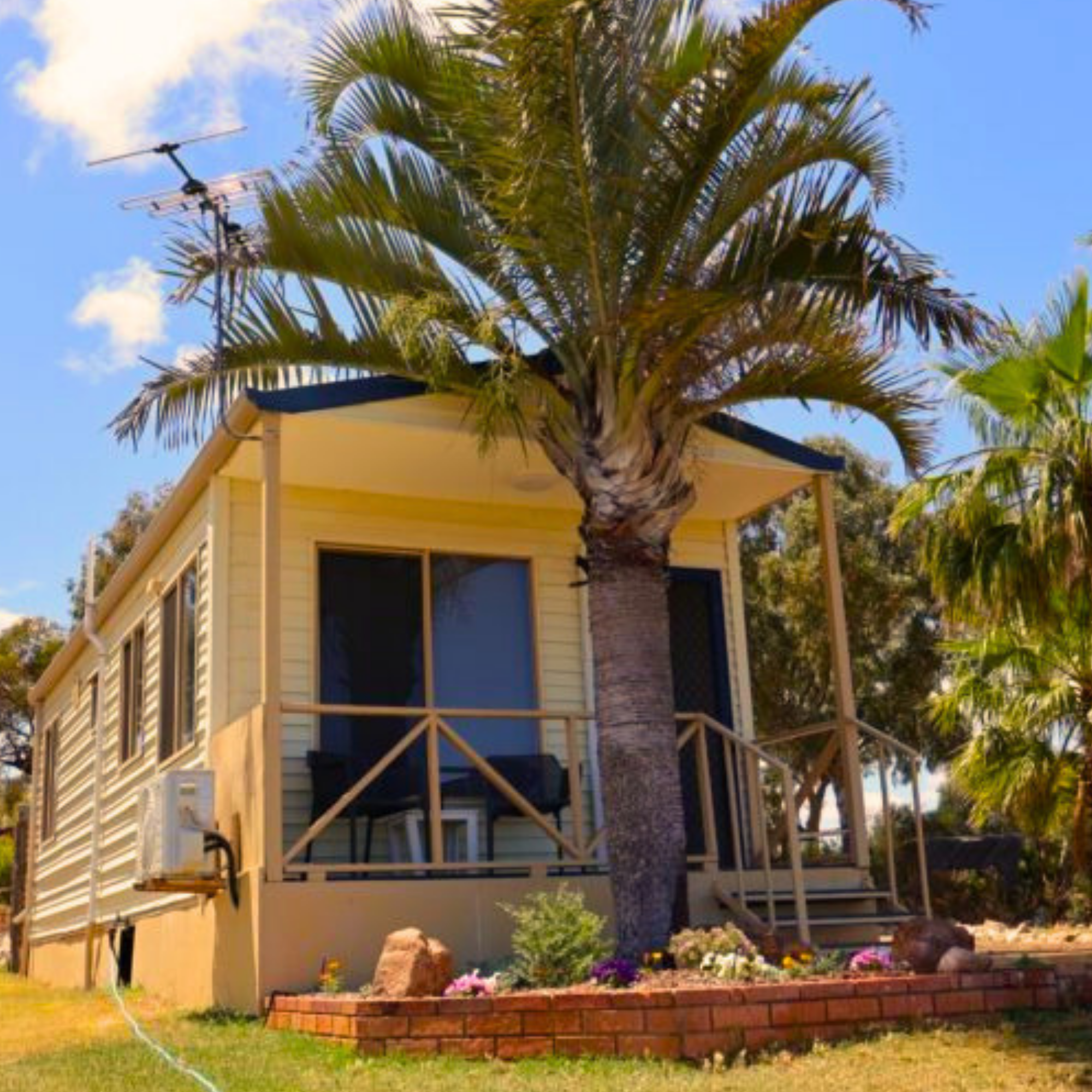 Drummond Cove Holiday Park Cabin