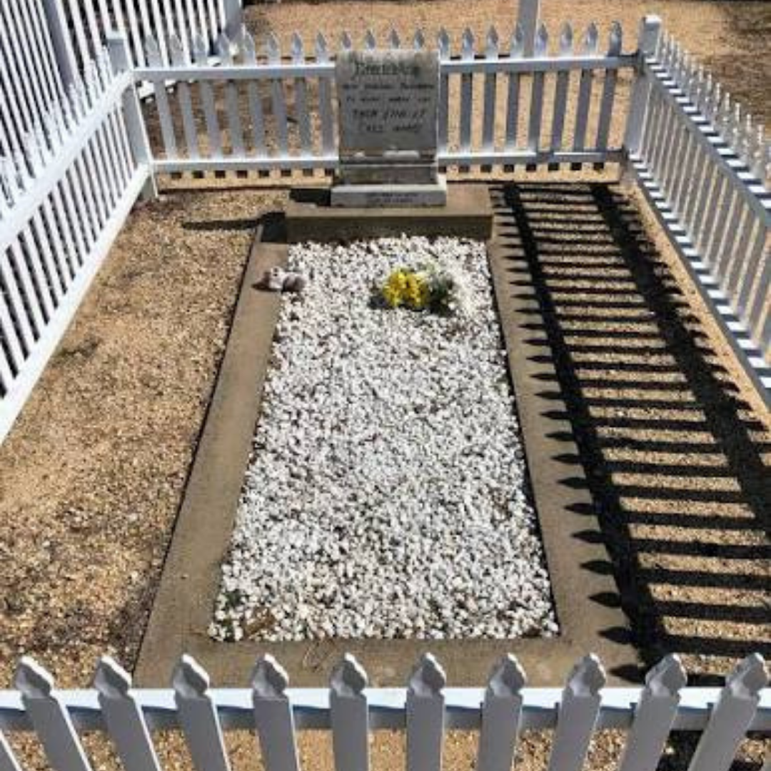 Captain Thunderbolt Grave
