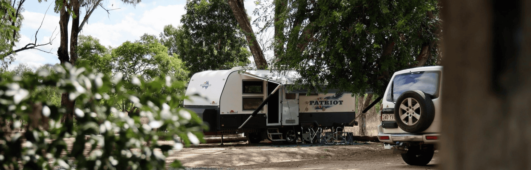 monto caravan and cabin park banner caravan